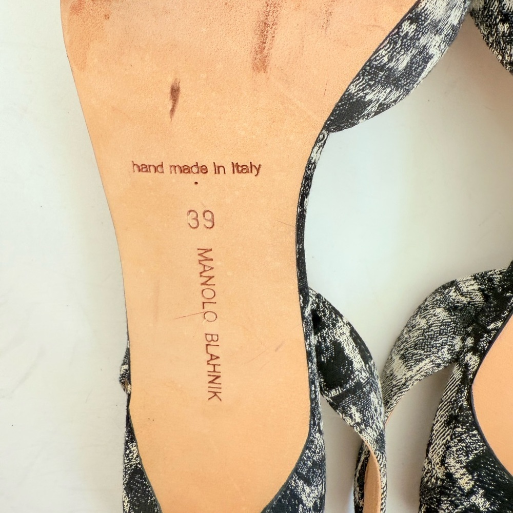 Manolo Blahnik Black beige Plaid 70mm Carolyne slingback pumps EU 39 - Picture 8 of 9